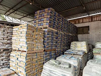 Cimento e argamassa na Construserra